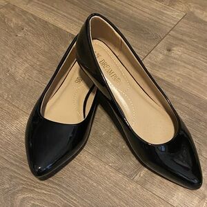Dream Pairs Black Patent Pointed-Toe Women's Flats